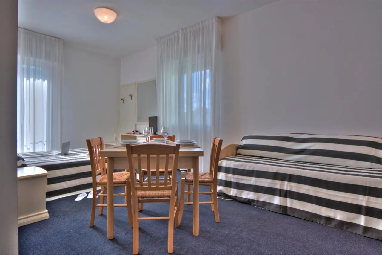 Residence Divina Rimini 3*,